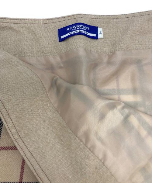 BURBERRY BLUE LABEL（バーバリーロンドンブルーレーベル）BURBERRY BLUE LABEL (バーバリーロンドンブルーレーベル) ノバチェックスカート ベージュ サイズ:36の古着・服飾アイテム