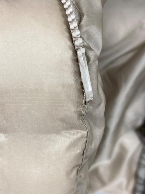 MONCLER（モンクレール）MONCLER (モンクレール) MONCLER ダウンコート ベージュ サイズ:1の古着・服飾アイテム