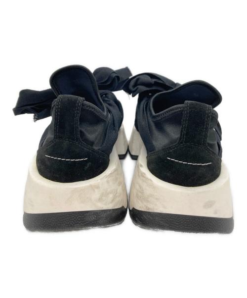 MM6 Maison Margiela（エムエムシックスメゾンマルジェラ）MM6 Maison Margiela (エムエムシックスメゾンマルジェラ) リボンタイ スニーカー ホワイト×ブラック サイズ:9の古着・服飾アイテム