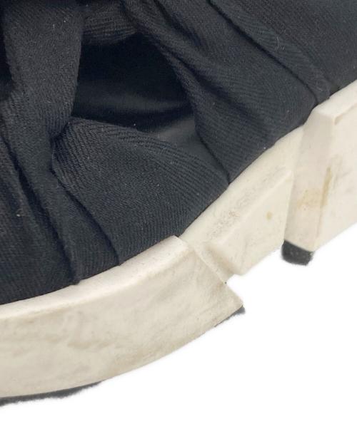 MM6 Maison Margiela（エムエムシックスメゾンマルジェラ）MM6 Maison Margiela (エムエムシックスメゾンマルジェラ) リボンタイ スニーカー ホワイト×ブラック サイズ:9の古着・服飾アイテム