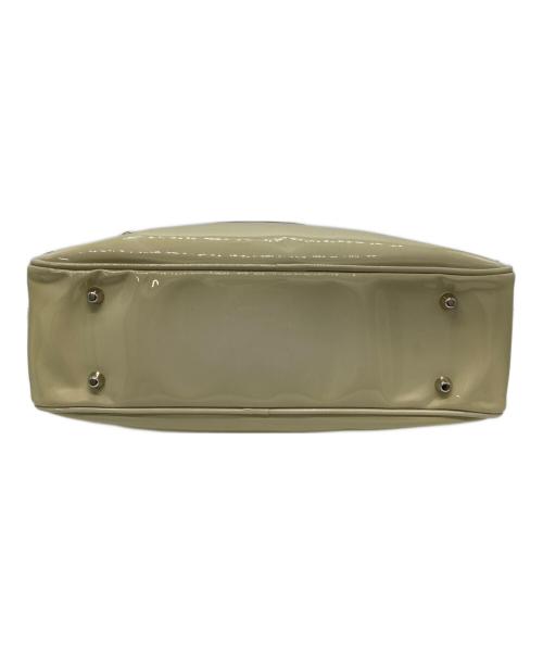 JACQUES LE CORRE（ジャックルコー）JACQUES LE CORRE (ジャックルコー) エナメルハンドバッグ アイボリーの古着・服飾アイテム