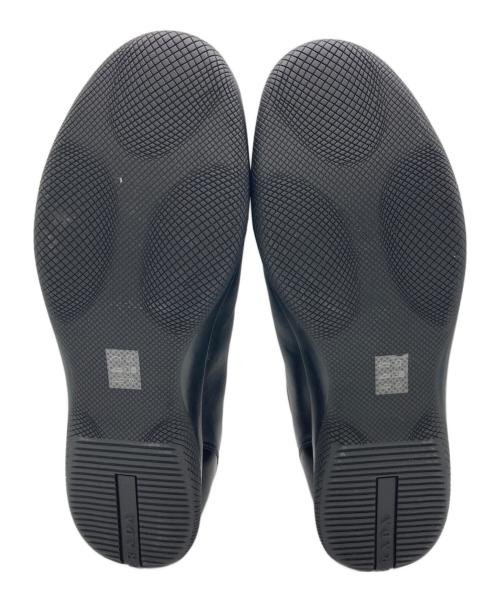 PRADA（プラダ）PRADA (プラダ) レザーローカットスニーカー ブラック サイズ:SIZE 8の古着・服飾アイテム