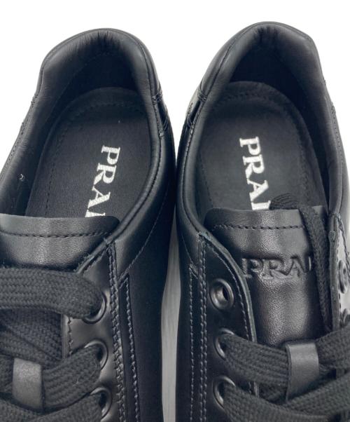 PRADA（プラダ）PRADA (プラダ) レザーローカットスニーカー ブラック サイズ:SIZE 8の古着・服飾アイテム