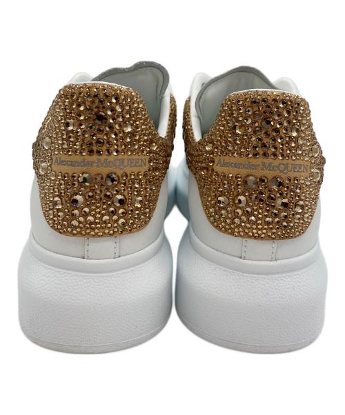 ALEXANDER McQUEEN（アレキサンダーマックイーン）ALEXANDER McQUEEN (アレキサンダーマックイーン) オーバーサイドスニーカー ホワイト サイズ:37の古着・服飾アイテム