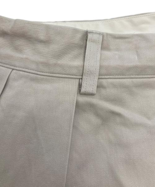 A.PRESSE（アプレッセ）A.PRESSE (アプレッセ) Two Tuck Chino Shorts アイボリー サイズ:SIZE　2の古着・服飾アイテム
