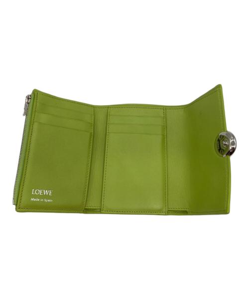 LOEWE（ロエベ）LOEWE (ロエベ) ペブル バーティカル ウォレット スモール メドウグリーンの古着・服飾アイテム