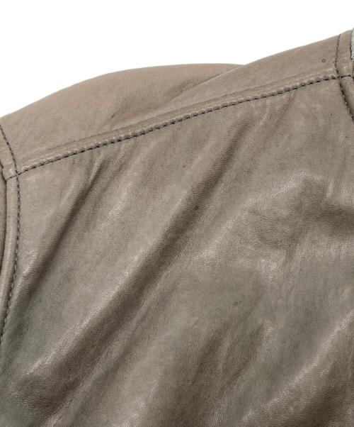 C.P COMPANY（シーピーカンパニー）C.P COMPANY (シーピーカンパニー) レザージャケット ベージュ サイズ:50の古着・服飾アイテム