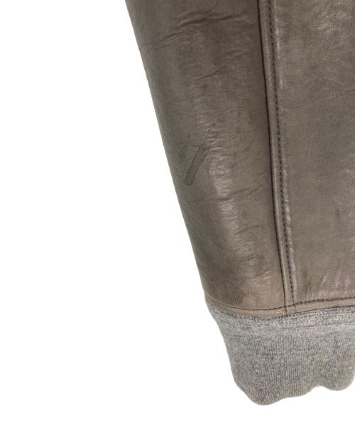 C.P COMPANY（シーピーカンパニー）C.P COMPANY (シーピーカンパニー) レザージャケット ベージュ サイズ:50の古着・服飾アイテム