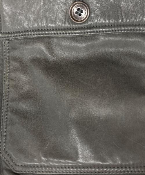 C.P COMPANY（シーピーカンパニー）C.P COMPANY (シーピーカンパニー) レザージャケット ベージュ サイズ:50の古着・服飾アイテム