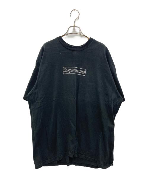 SUPREME（シュプリーム）Supreme (シュプリーム) KAWS (カウズ) Chalk Logo Tee ブラック サイズ:XLの古着・服飾アイテム