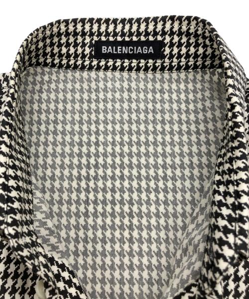 BALENCIAGA（バレンシアガ）BALENCIAGA (バレンシアガ) ハウンドトゥース パイピング シャツ ホワイト×ブラック サイズ:38の古着・服飾アイテム