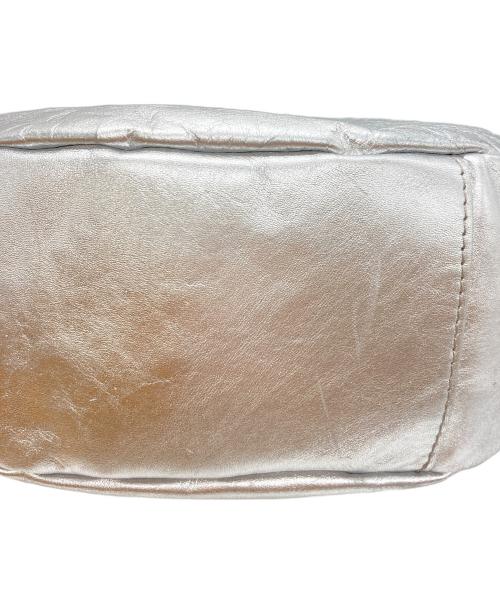 russet（ラシット）russet (ラシット) ソフトレザーラウンドショルダーバッグ シルバーの古着・服飾アイテム
