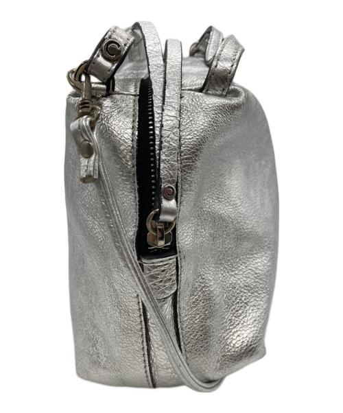 GIANNI CHIARINI（ジャンニ キアリーニ）GIANNI CHIARINI (ジャンニ キアリーニ) ALIFA M ショルダーバッグ シルバーの古着・服飾アイテム