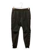 1piu1uguale3×PHENIXウノピュウノウグァーレトレ×フェニックス）の古着「サイドロゴジョガーパンツ」｜ブラック