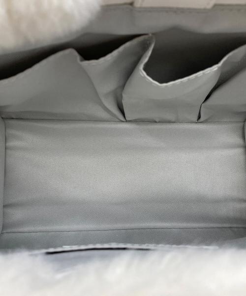 furfur（ファーファー）FURFUR (ファーファー) ムートンロゴトートバッグ グレー×アイボリーの古着・服飾アイテム