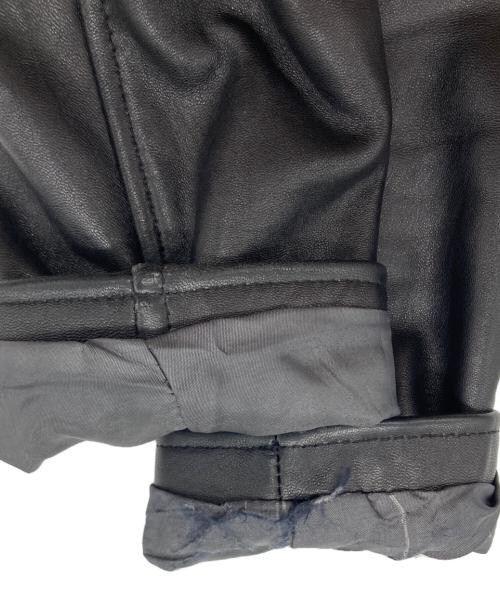 VAN HEUSEN（ヴァンヒューセン/バンヒューゼン）VAN HEUSEN (ヴァンヒューセン/バンヒューゼン) ［古着］VAN HEUSEN レザージャケット ブラック サイズ:Mの古着・服飾アイテム