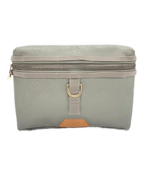 LOUIS VUITTON（ルイ ヴィトン）LOUIS VUITTON (ルイ ヴィトン) モノグラム チタニウム メッセンジャー グレーの古着・服飾アイテム