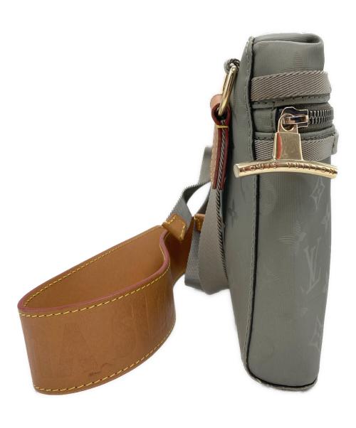 LOUIS VUITTON（ルイ ヴィトン）LOUIS VUITTON (ルイ ヴィトン) モノグラム チタニウム メッセンジャー グレーの古着・服飾アイテム