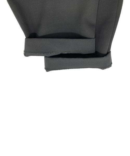 ATON（エイトン）ATON (エイトン) ウールタックパンツ グレー サイズ:02の古着・服飾アイテム