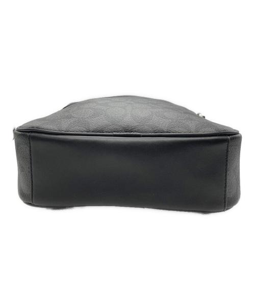 COACH（コーチ）COACH (コーチ) シグネチャーショルダーバッグ ブラックの古着・服飾アイテム