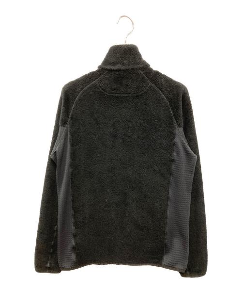 Patagonia（パタゴニア）Patagonia (パタゴニア) R2 ジャケット ブラック サイズ:Mの古着・服飾アイテム
