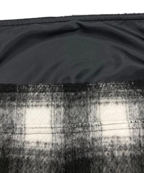 OBLI（オブリ）OBLI (オブリ) チェックロンパースワンピース ホワイト×ブラック サイズ:FREE 未使用品の古着・服飾アイテム