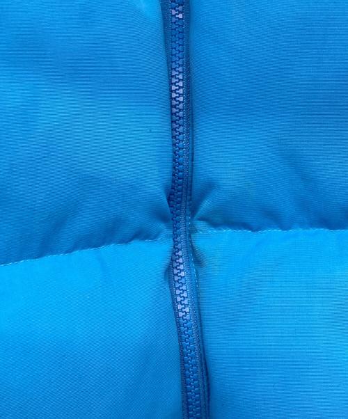 UNDEFEATED（アンディフィーテッド）UNDEFEATED (アンディフィーテッド) UNDEFEATED ダウンジャケット ブルー サイズ:Lの古着・服飾アイテム