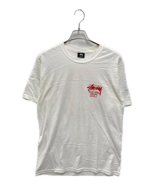 stussy（ステューシー）stussy (ステューシー) HAPPY HOLIDAYS 2019 TEE ホワイト サイズ:Mの古着・服飾アイテム