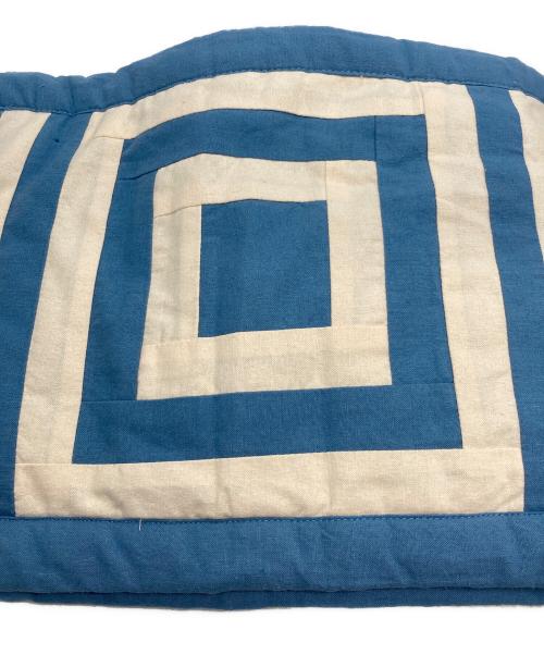 BODE（ボーディ）BODE (ボーディ) BODE WHITE HOUSE STEPS QUILT SARF ホワイト×ブルーの古着・服飾アイテム