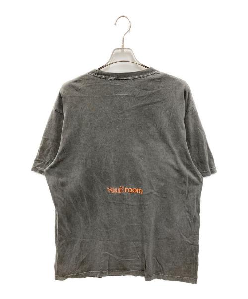 VAULTROOM（ボルトルーム）VAULTROOM (ボルトルーム) GON MACHINE TEE グレー サイズ:XLの古着・服飾アイテム