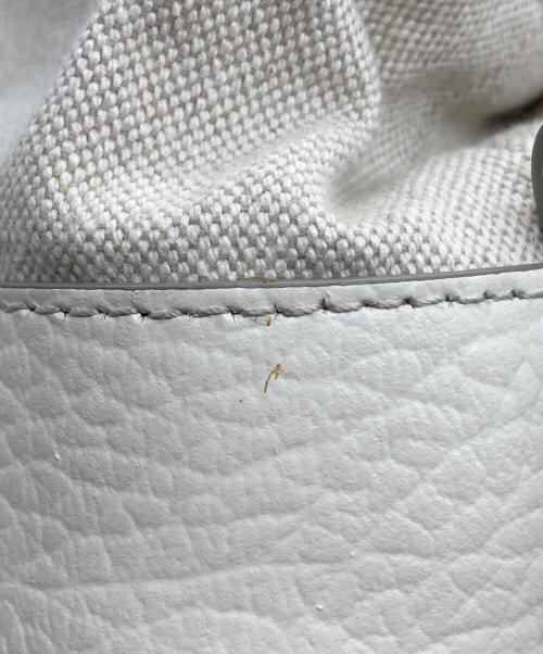 Maison Margiela（メゾンマルジェラ）Maison Margiela (メゾンマルジェラ) Maison Margiela バケットバッグ ホワイトの古着・服飾アイテム