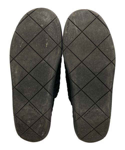 BOTTEGA VENETA（ボッテガベネタ）BOTTEGA VENETA (ボッテガベネタ) ブラックイントレチャートスリッポン ブラック サイズ:42 1/2の古着・服飾アイテム