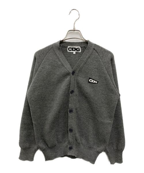 CDG（シーディージー）CDG (シーディージー) PATCH V-NECK SCHOOL CARDIGAN グレー サイズ:Sの古着・服飾アイテム