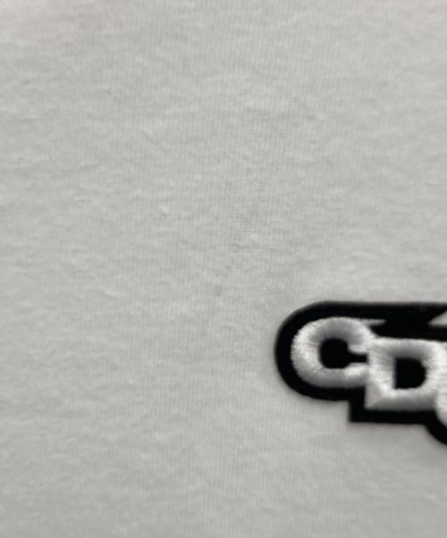 CDG（シーディージー）CDG (シーディージー) ロゴワッペンTシャツ ホワイト サイズ:XLの古着・服飾アイテム