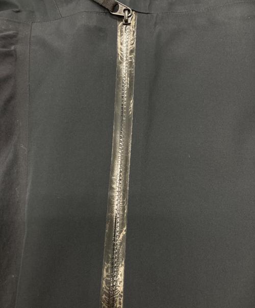 ARC'TERYX VEILANCE（アークテリクスヴェイランス）ARC'TERYX VEILANCE (アークテリクスヴェイランス) ナイロンジャケット ブラック サイズ:XLの古着・服飾アイテム