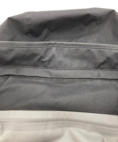 DESCENTE ALLTERRAIN（デザイント オルテライン）Descente ALLTERRAIN (デザイント オルテライン) HARD SHELL JACKET ブラック サイズ:Mの古着・服飾アイテム