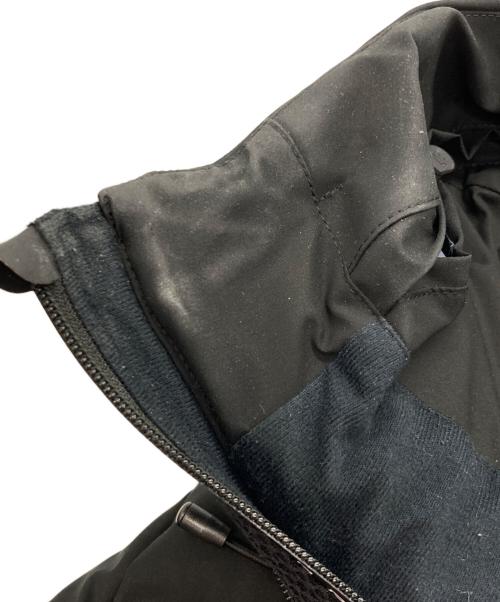 DESCENTE ALLTERRAIN（デザイント オルテライン）DESCENTE ALLTERRAIN (デザイント オルテライン) BEAMS JAPAN (ビームスジャパン) 別注マウンテニアダウンジャケット ブラック サイズ:Mの古着・服飾アイテム