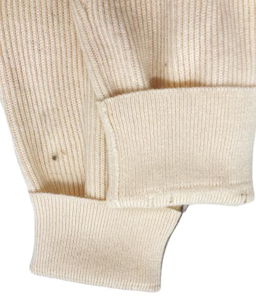 HELMUT LANG（ヘルムートラング）HELMUT LANG (ヘルムートラング) ダメージ加工Vネックニット アイボリー サイズ:Sの古着・服飾アイテム