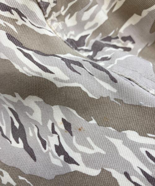 UNDERCOVER（アンダーカバー）UNDERCOVER (アンダーカバー) ラビットファー襟 タイガーカモ ブルゾン ベージュ サイズ:Lの古着・服飾アイテム