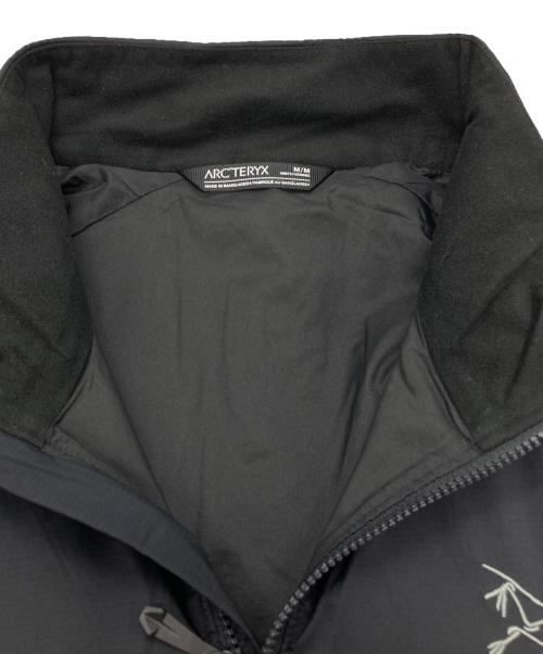 ARC'TERYX（アークテリクス）ARC'TERYX (アークテリクス) ATOM JACKET ブラック サイズ:Mの古着・服飾アイテム