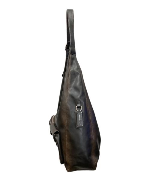 CHARLES & KEITH（チャールズアンドキース）CHARLES & KEITH (チャールズアンドキース) トーラーマルチポケットホーボーバッグ ブラウンの古着・服飾アイテム