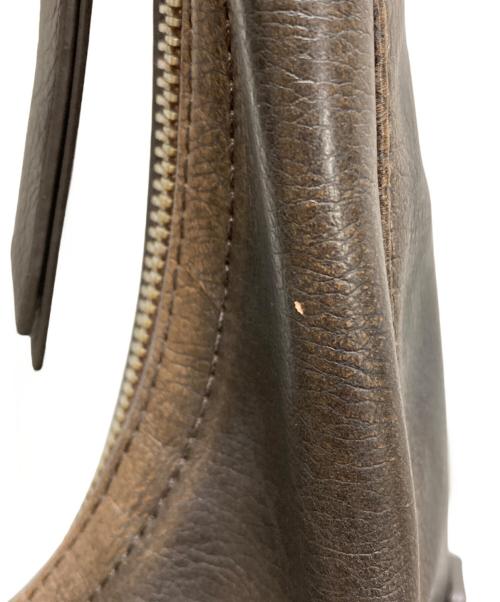 CHARLES & KEITH（チャールズアンドキース）CHARLES & KEITH (チャールズアンドキース) トーラーマルチポケットホーボーバッグ ブラウンの古着・服飾アイテム