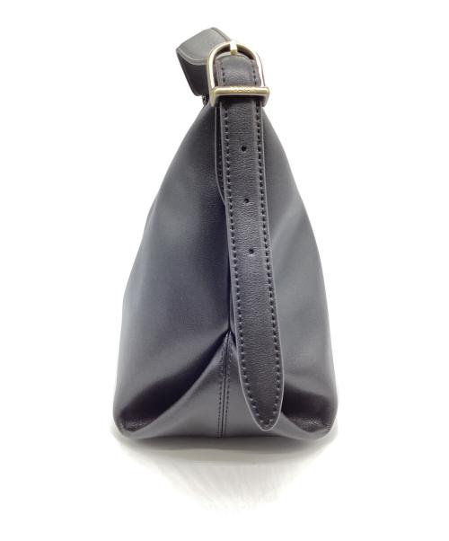 FOLNUA（フォルニュア）FOLNUA (フォルニュア) Bateau Bag Black ブラックの古着・服飾アイテム