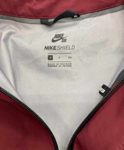 NIKE SB（ナイキエスビー）NIKE SB (ナイキエスビー) ゴアテックス コーチジャケット レッド サイズ:Sの古着・服飾アイテム