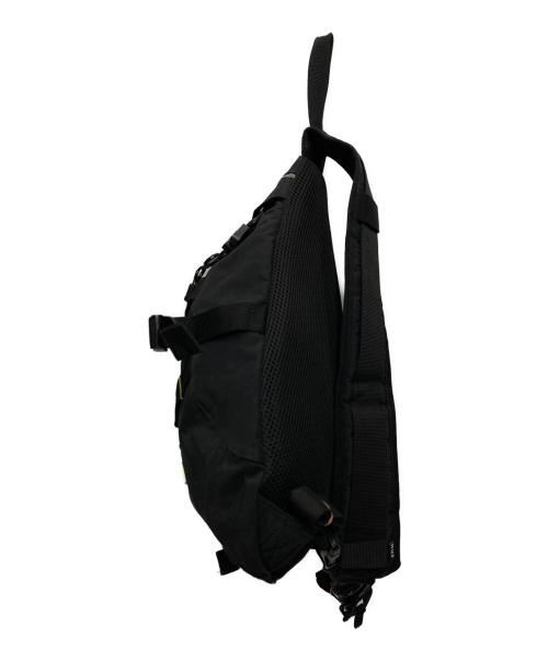 HUF（ハフ）HUF (ハフ) EMBARCADERO ONE SHOULER ブラックの古着・服飾アイテム
