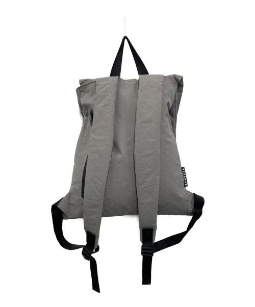 MAISON CANVVAS（メゾン キャンバス）MAISON CANVVAS (メゾン キャンバス) NYLON BACKPACK グレーの古着・服飾アイテム