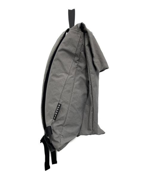 MAISON CANVVAS（メゾン キャンバス）MAISON CANVVAS (メゾン キャンバス) NYLON BACKPACK グレーの古着・服飾アイテム