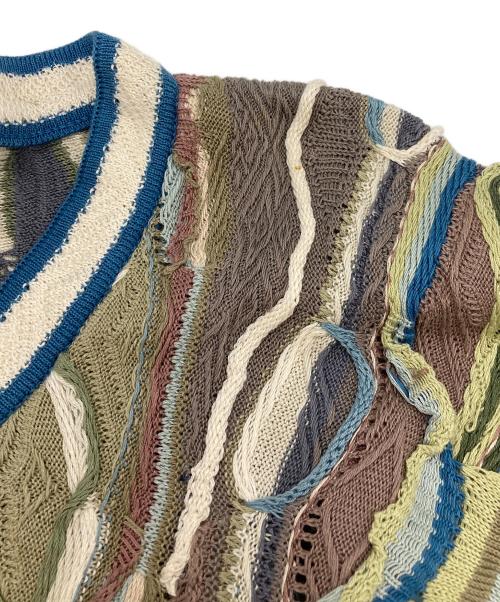 Coogi（クージー）COOGI (クージー) Vネックプルオーバー3Dニット マルチカラー サイズ:ＸＬの古着・服飾アイテム