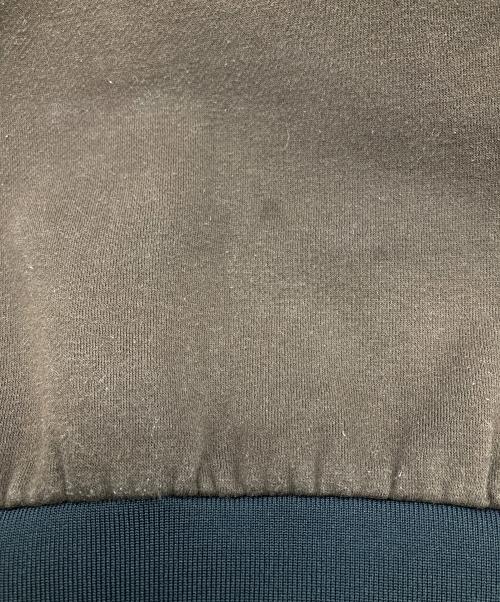 UMBRO（アンブロ）UMBRO (アンブロ) BoTT (ボット) ロゴプリントスウェットトレーナー ブラウン×オリーブ サイズ:XLの古着・服飾アイテム