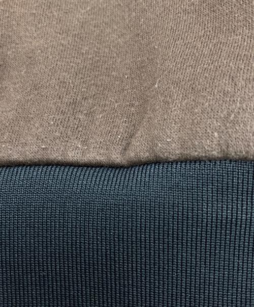 UMBRO（アンブロ）UMBRO (アンブロ) BoTT (ボット) ロゴプリントスウェットトレーナー ブラウン×オリーブ サイズ:XLの古着・服飾アイテム